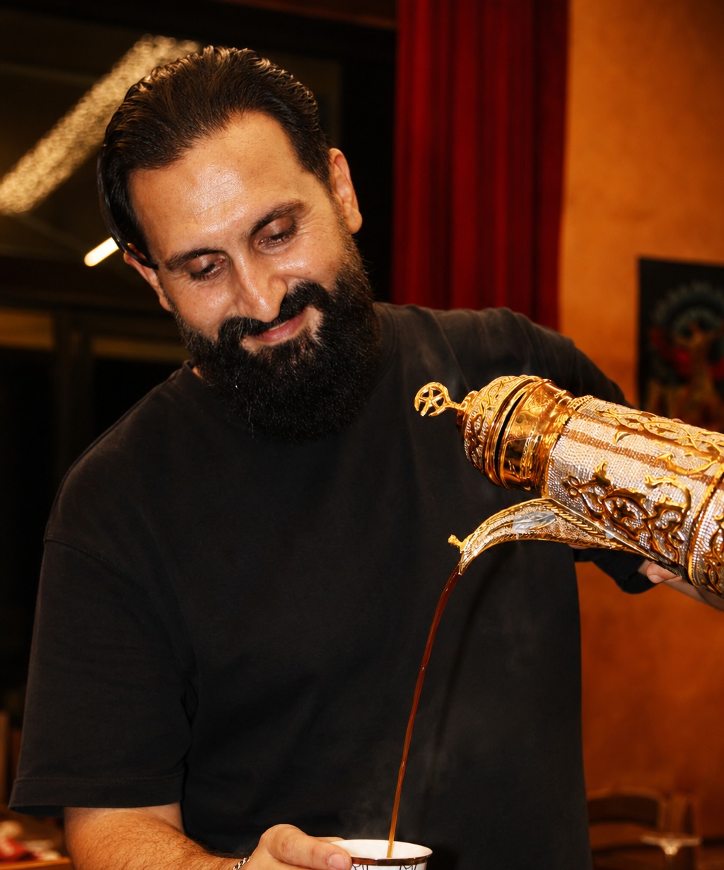 Il rito del caffè arabo, Babylon